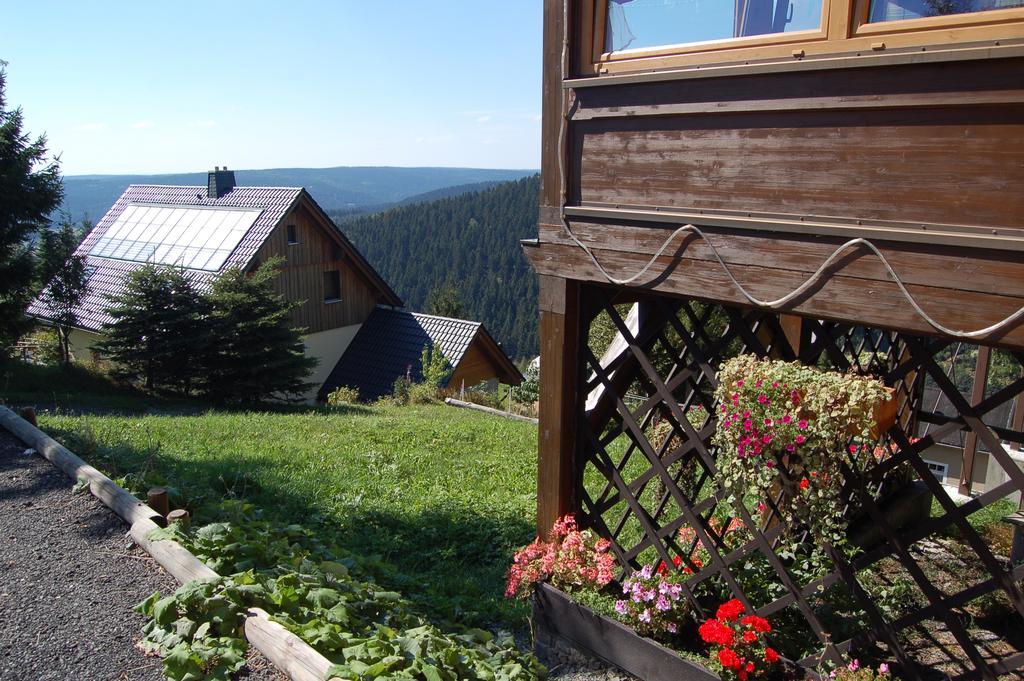 Berggasthaus & Pension Schoene Aussicht คลินเงนธาล ภายนอก รูปภาพ